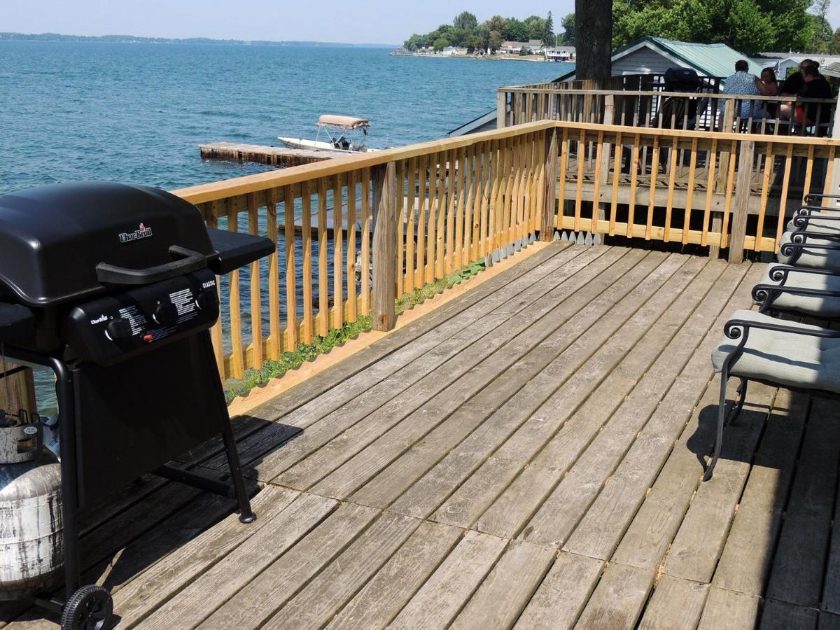 Angel Rock Waterfront Cottages Cape Vincent エクステリア 写真