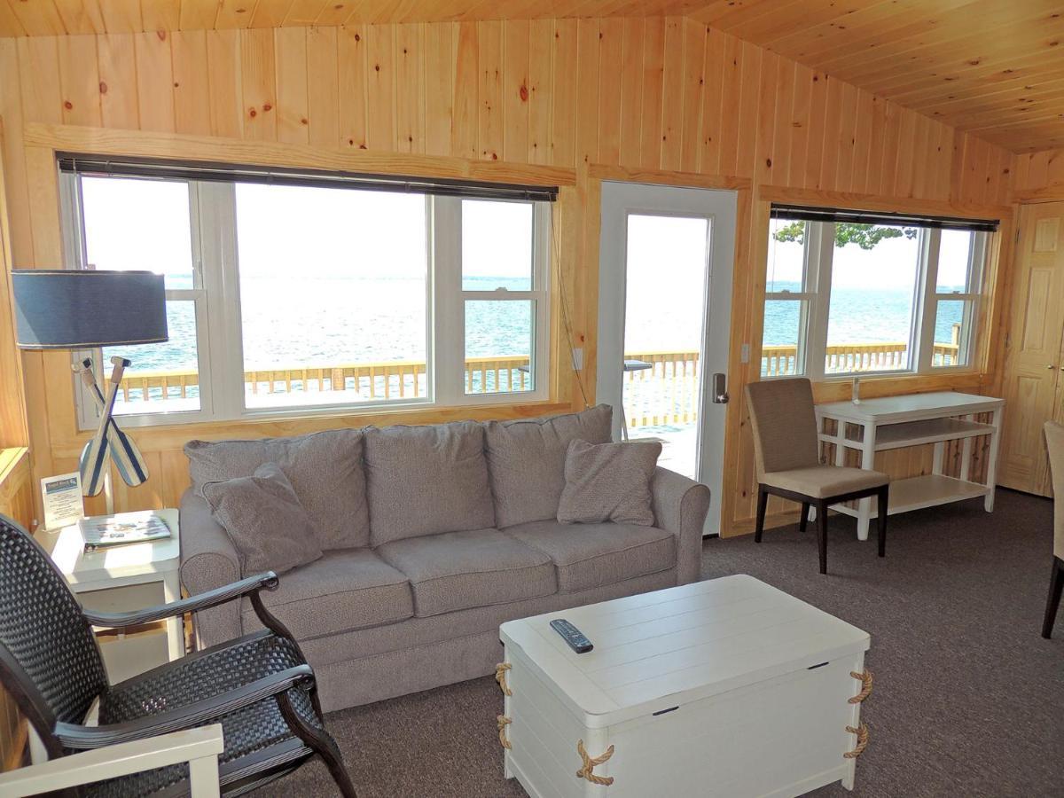 Angel Rock Waterfront Cottages Cape Vincent エクステリア 写真