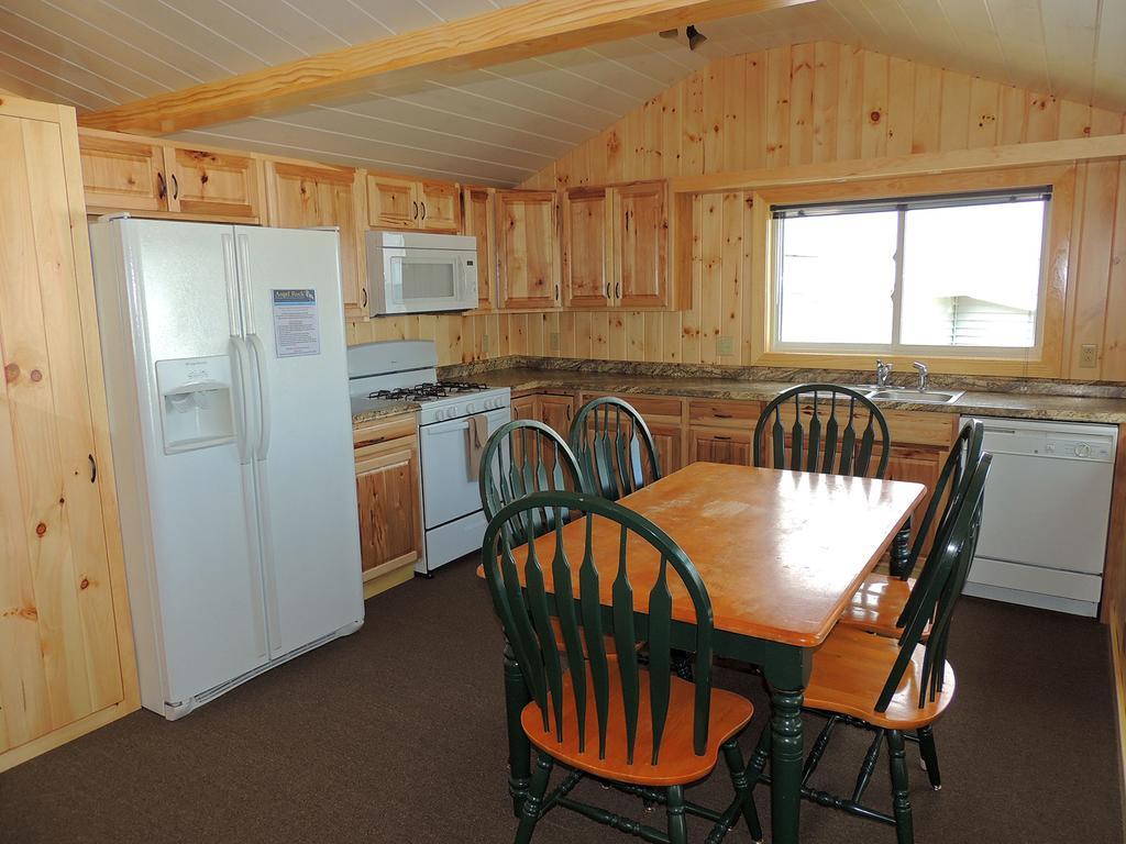 Angel Rock Waterfront Cottages Cape Vincent エクステリア 写真