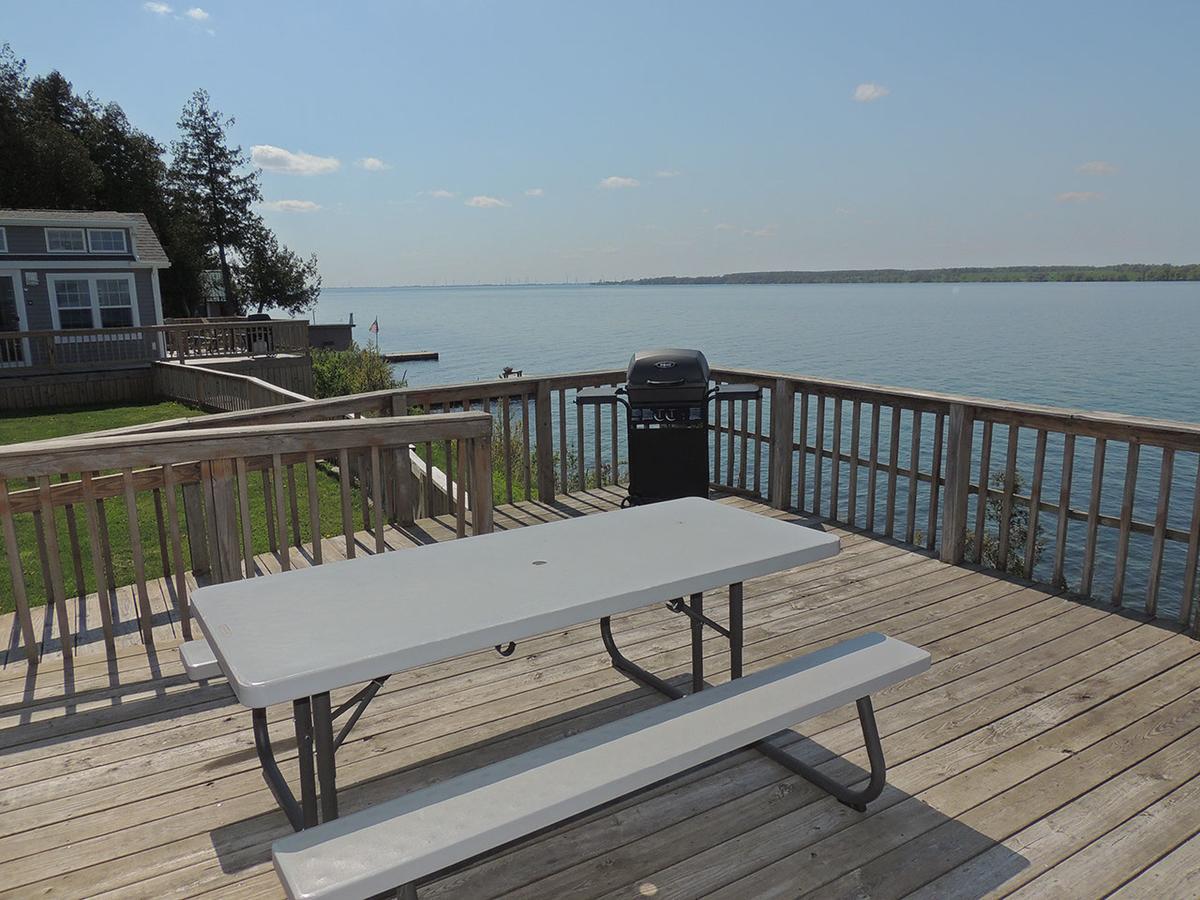 Angel Rock Waterfront Cottages Cape Vincent エクステリア 写真